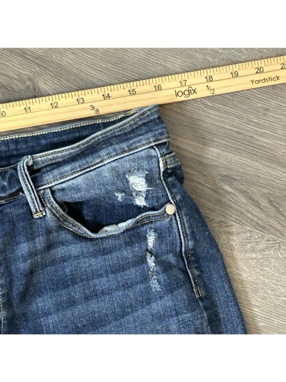 Judy Blue Shorts Womens XL Blue Denim Bermuda Distressed Frayed Hem Stretch - Picture 8 of 10